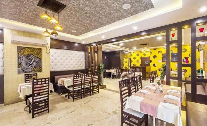 Hotel Bellevue , Gwalior Exterior foto