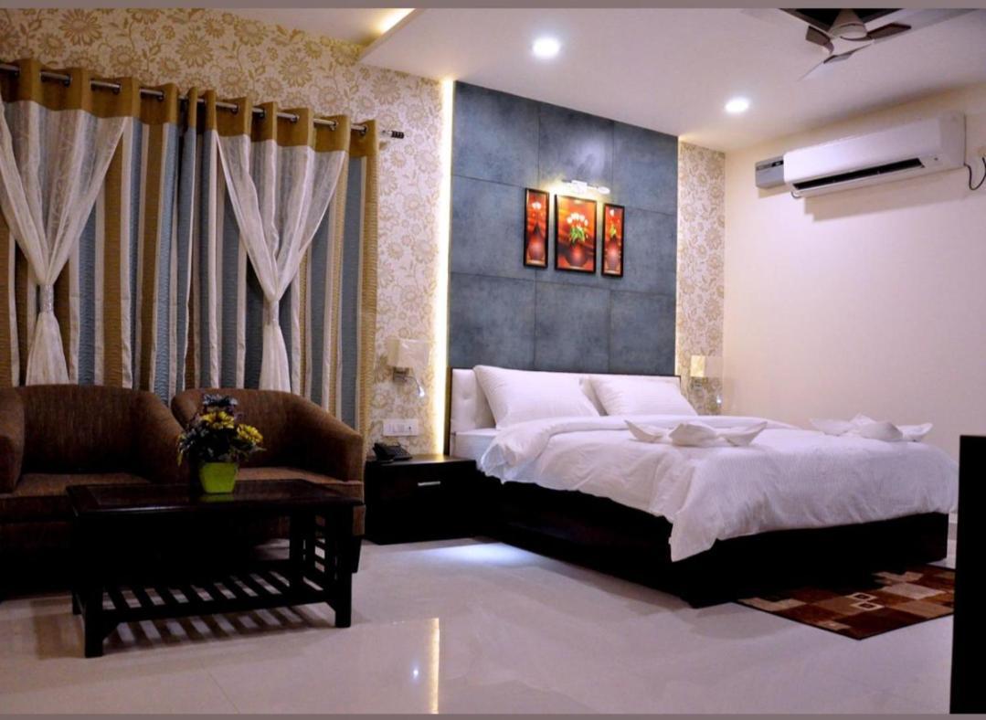 Hotel Bellevue , Gwalior Exterior foto