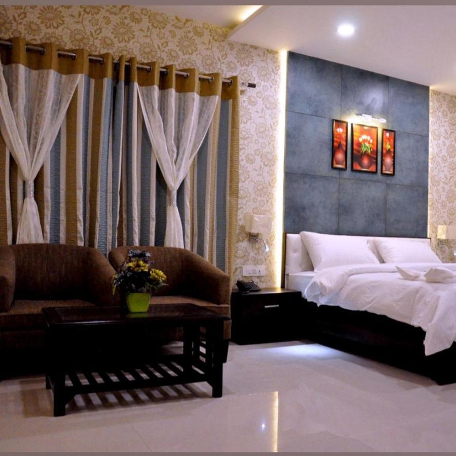 Hotel Bellevue , Gwalior Exterior foto